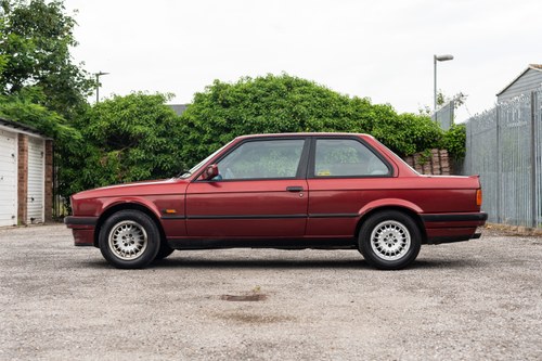 1990 BMW 316i Lux Auto (E30) En venta (imagen 18 de 150)