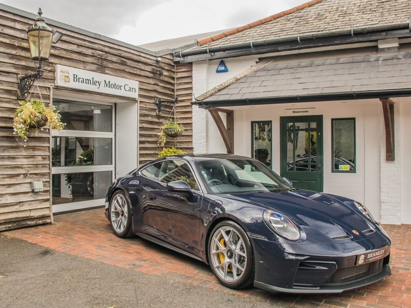 2025 Porsche 911 - 2 2025 Porsche 911 - 2