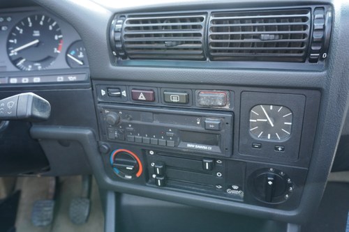 1986 BMW 325I Cabriolet E30 For Sale (picture 52 of 157)