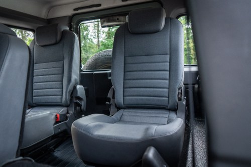 2007 Land Rover Defender 110 Station Wagon à venda (imagem 12 de 158)