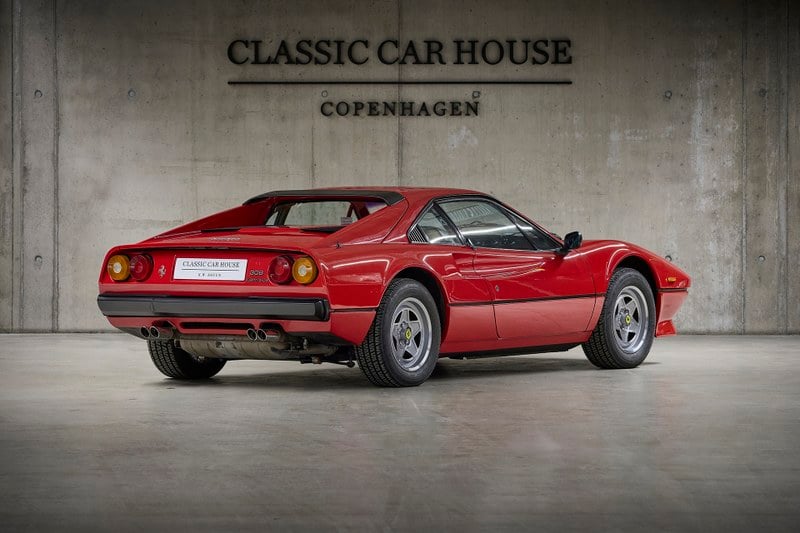 1983 Ferrari 308 - 2 1983 Ferrari 308 - 2