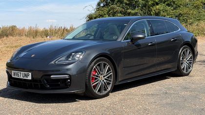Porsche Panamera Sport Turismo Turbo S