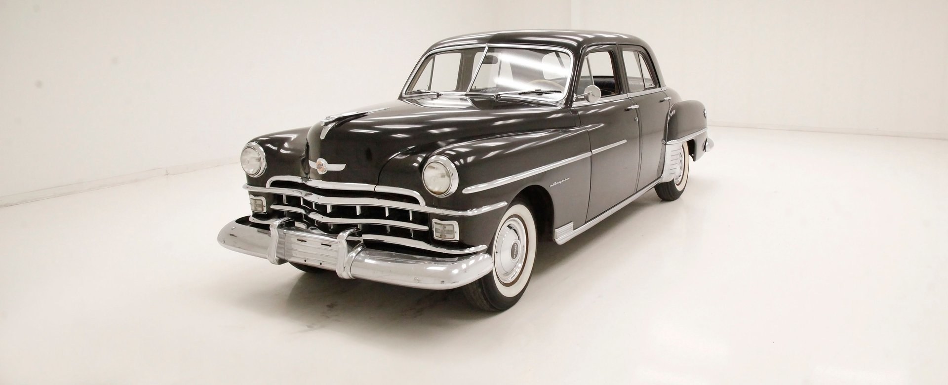 1950 Chrysler Royal Sedan, foto 1