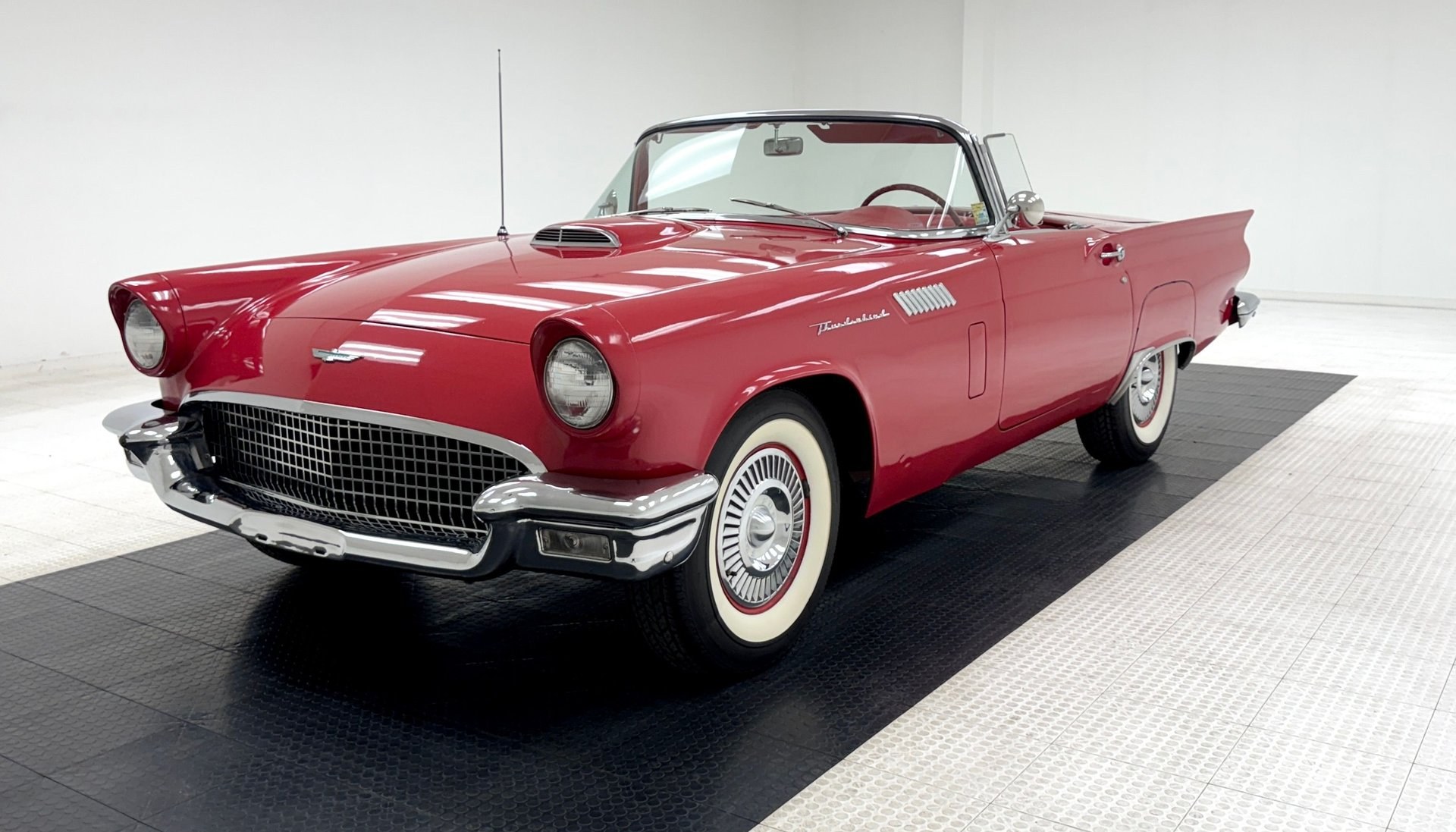 1957 Ford Thunderbird Convertible, foto 3