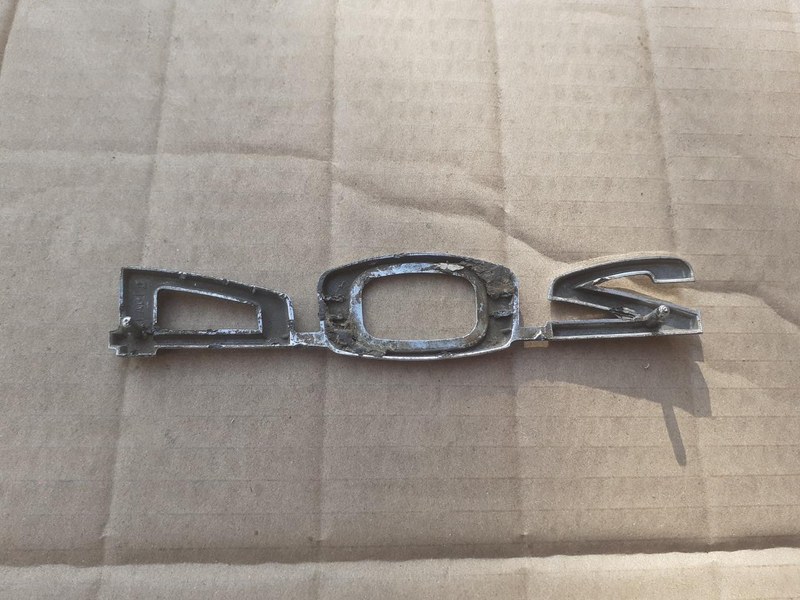 PEUGEOT 204 - 2 PEUGEOT 204 - 2