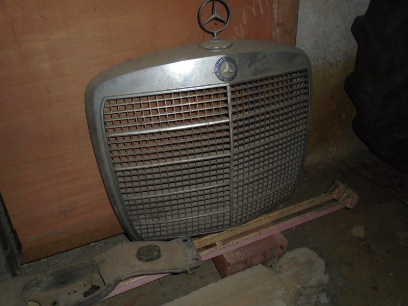 MERCEDES 280 SE - 1 MERCEDES 280 SE - 1