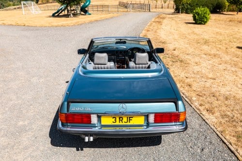 1984 Mercedes-Benz 280 SL R107 - 38,955 miles For Sale (picture 29 of 313)