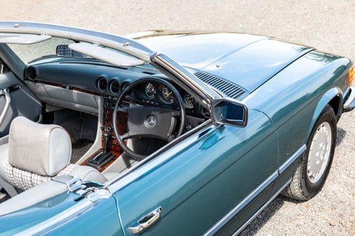 1984 Mercedes-Benz 280 SL R107 - 38,955 miles For Sale (picture 187 of 313)