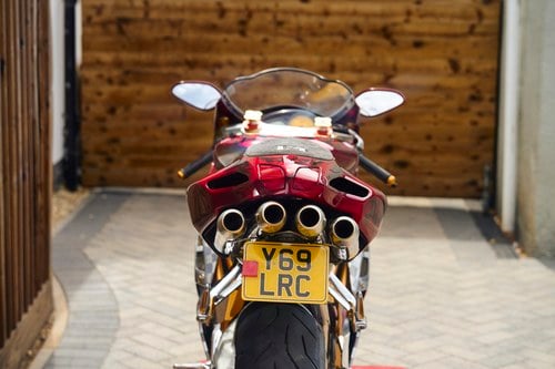 2001 MV Agusta F4 750 by John Tooze of Born To Be Wild till salu (bild 6 av 124)