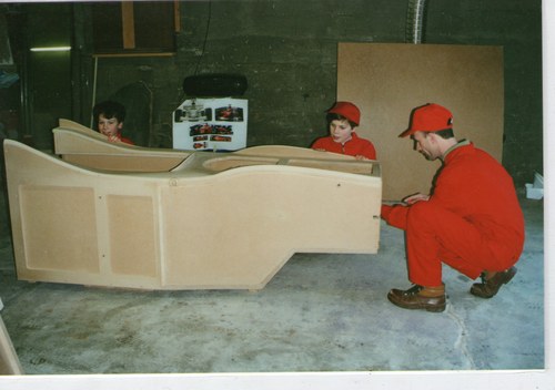 2001 Formula One Wooden Race Car Display Piece à vendre (picture 119 of 139)