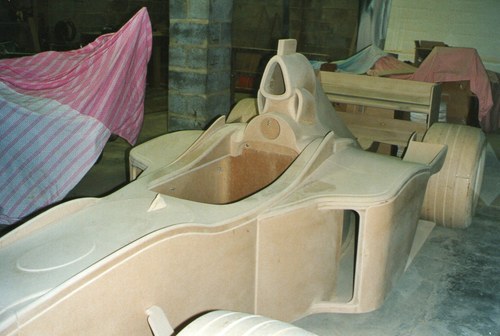 2001 Formula One Wooden Race Car Display Piece à vendre (picture 127 of 139)