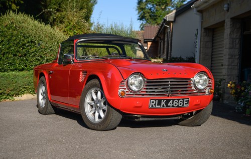 1967 Triumph TR4A IRS ‘Surrey Top’ RHD à vendre (picture 16 of 117)