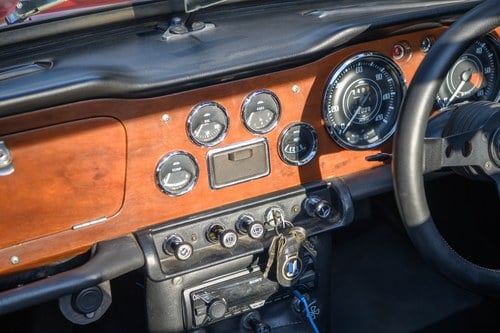 1967 Triumph TR4A IRS ‘Surrey Top’ RHD à vendre (picture 33 of 117)