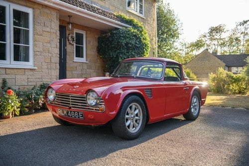 1967 Triumph TR4A IRS ‘Surrey Top’ RHD à vendre (picture 14 of 117)