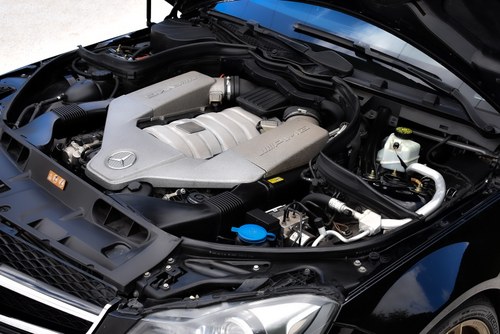 2014 Mercedes-Benz C63 AMG Coupe 6,3L V8 Te koop (foto 70 van 73)