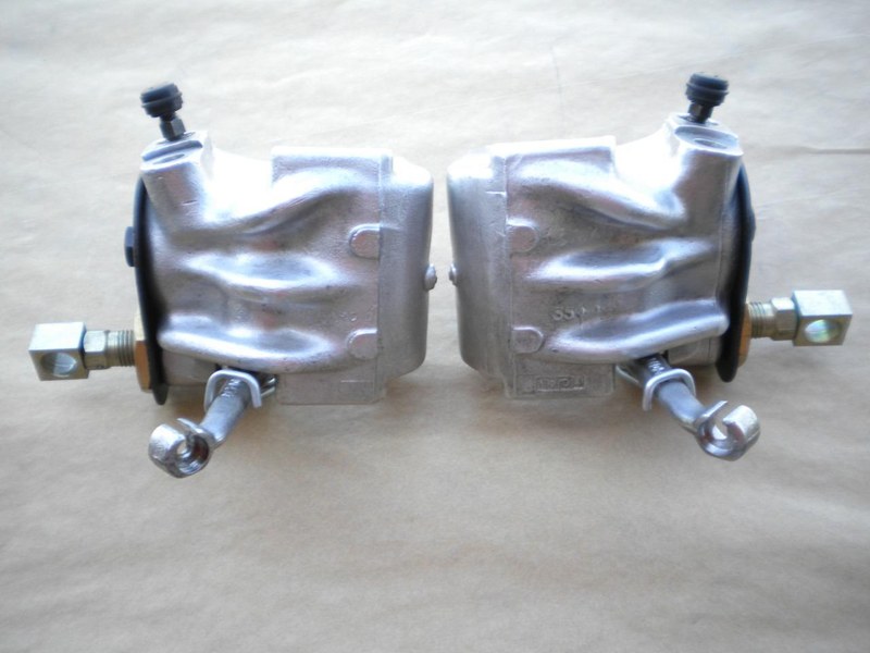RENAULT 8 (R8) - 1 RENAULT 8 (R8) - 1