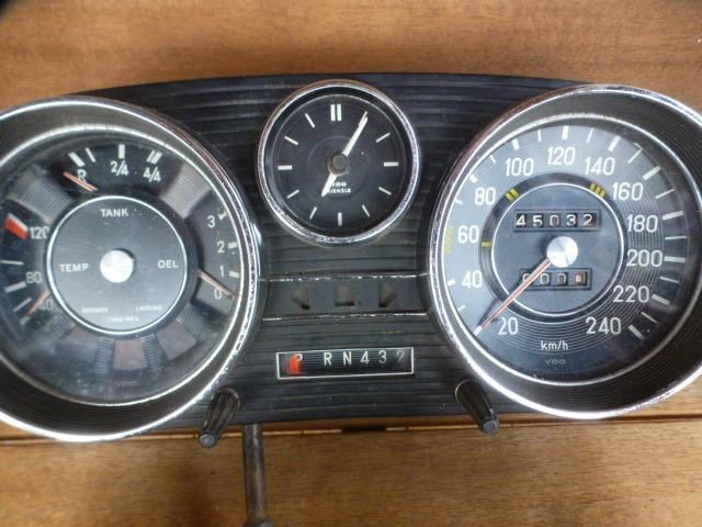 MERCEDES 280 SE - 2 MERCEDES 280 SE - 2