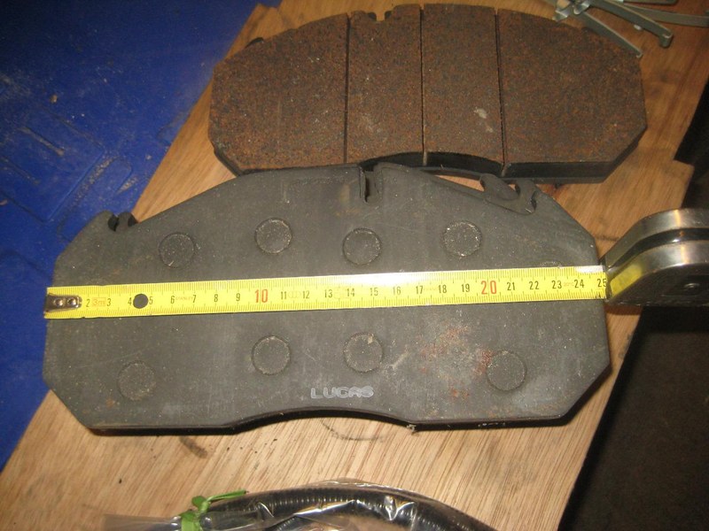RENAULT - 2 RENAULT - 2