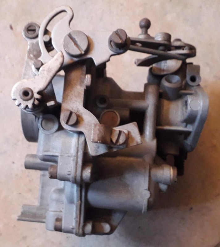 RENAULT 8 (R8) - 2 RENAULT 8 (R8) - 2