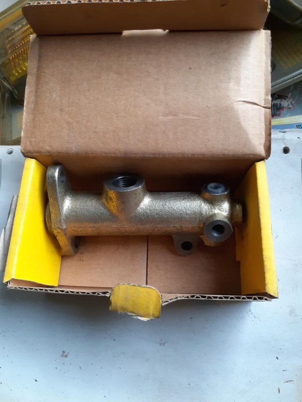 RENAULT 4L (R4L) - 2 RENAULT 4L (R4L) - 2