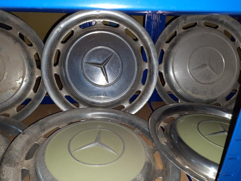 MERCEDES 280 - 2 MERCEDES 280 - 2
