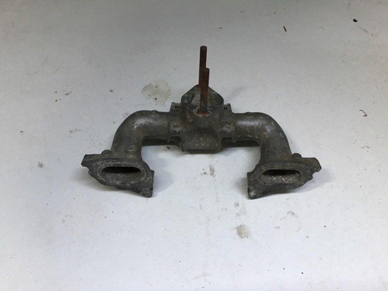 RENAULT 8 (R8) - 1 RENAULT 8 (R8) - 1