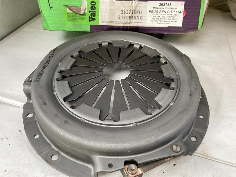 RENAULT 25 (R25) - 2 RENAULT 25 (R25) - 2