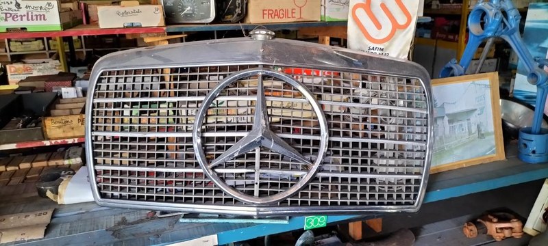 MERCEDES 380 SL - 1 MERCEDES 380 SL - 1