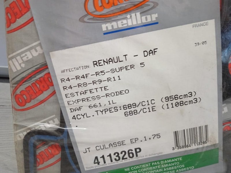 RENAULT 8 (R8) - 2 RENAULT 8 (R8) - 2