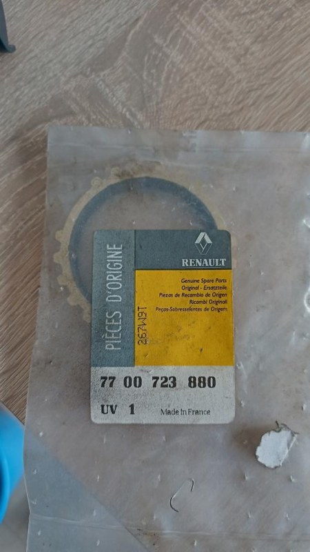 RENAULT 21 (R21) - 1 RENAULT 21 (R21) - 1