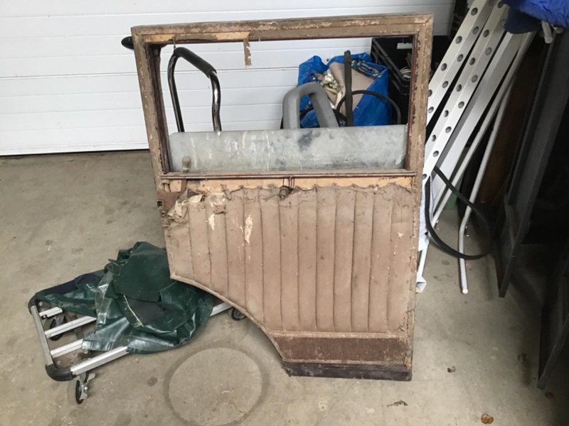 RENAULT - 2 RENAULT - 2