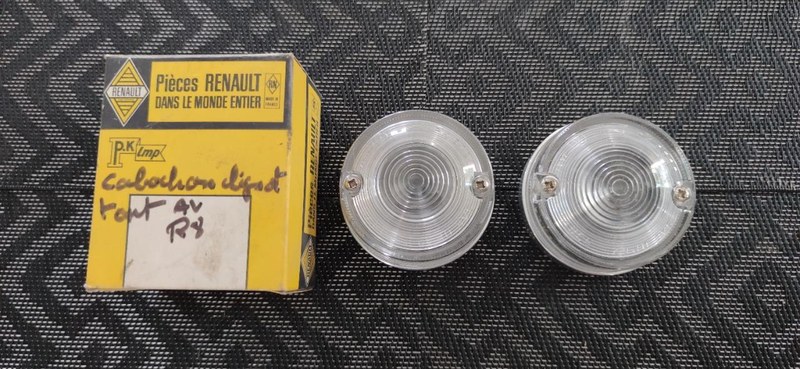RENAULT 8 (R8) - 1 RENAULT 8 (R8) - 1
