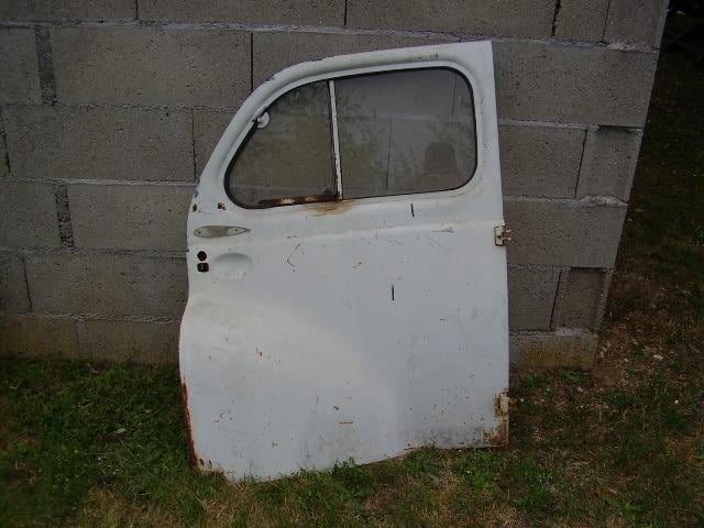 RENAULT 4CV - 2 RENAULT 4CV - 2
