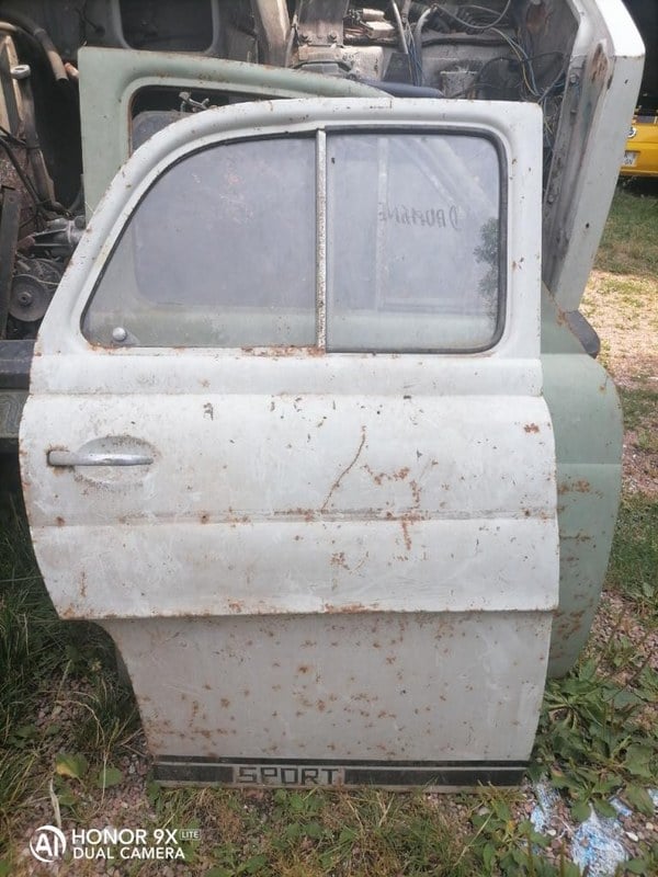 RENAULT Dauphine - 1 RENAULT Dauphine - 1