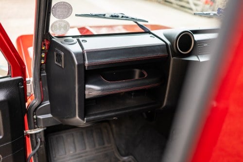2014 Land Rover Defender à venda (imagem 60 de 213)