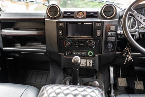 2014 Land Rover Defender à venda (imagem 67 de 213)
