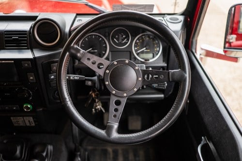 2014 Land Rover Defender à venda (imagem 41 de 213)