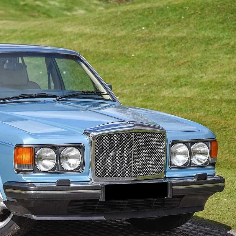 BENTLEY Eight - 2 BENTLEY Eight - 2
