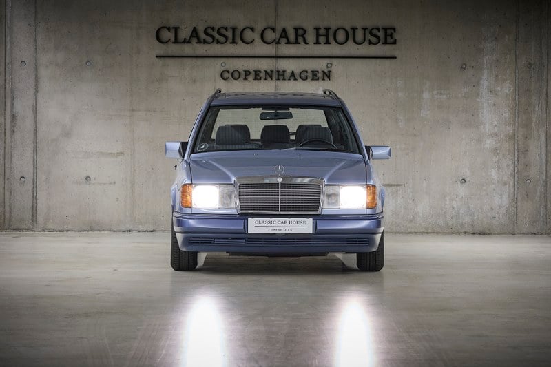 1990 Mercedes 230 - 2 1990 Mercedes 230 - 2