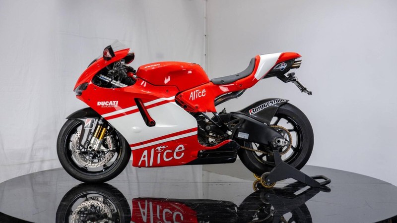 2008 Ducati Desmocedici GP - 2 2008 Ducati Desmocedici GP - 2