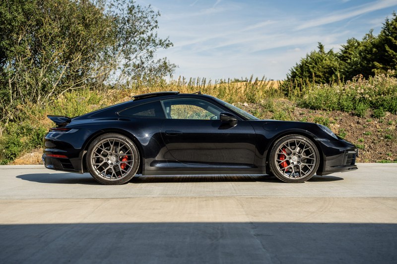 2021 Porsche 911 - 2 2021 Porsche 911 - 2