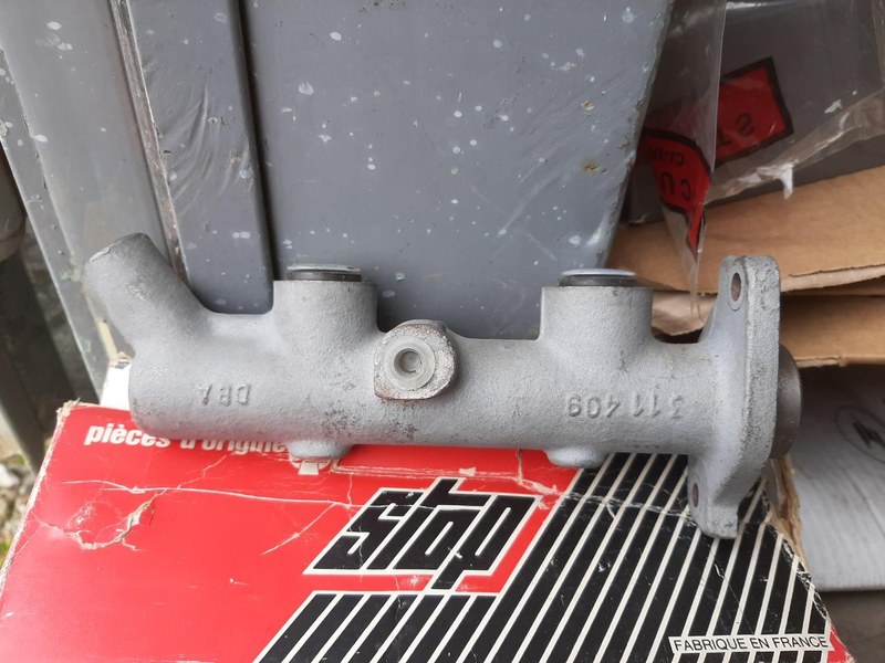 RENAULT 12 (R12) - 1 RENAULT 12 (R12) - 1