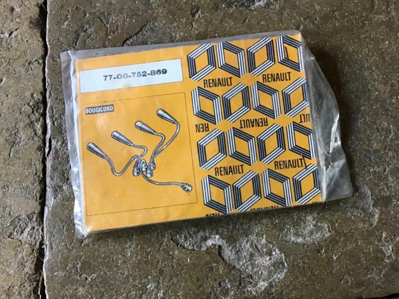 RENAULT Clio - 2 RENAULT Clio - 2