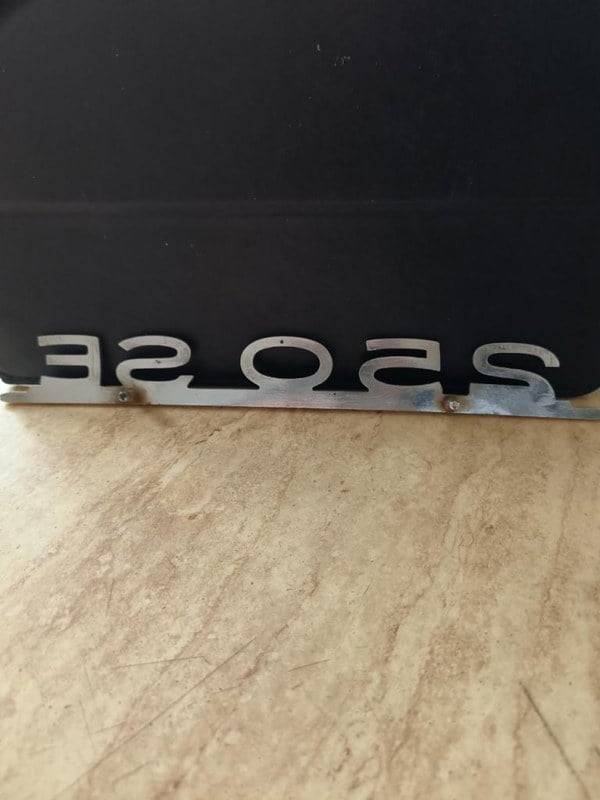 MERCEDES 250 SE - 2 MERCEDES 250 SE - 2