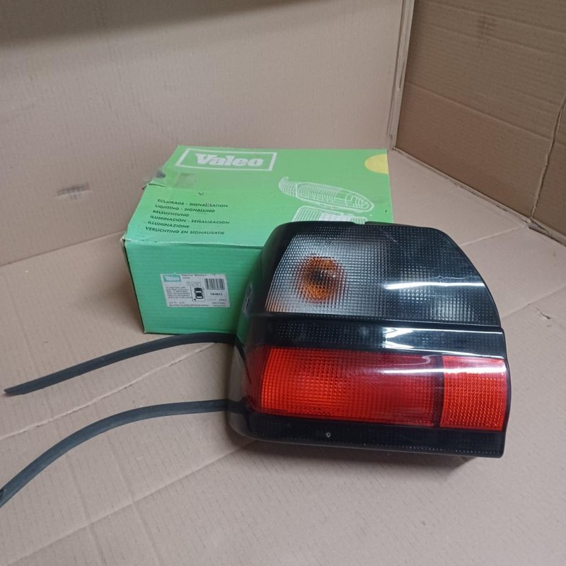 RENAULT 19 4 PORTES RENAULT 19 4 portes - 1 RENAULT 19 4 PORTES RENAULT 19 4 portes - 1