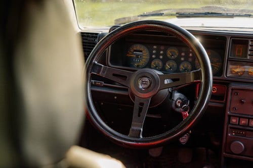 1989 Lancia Delta Integrale 16V till salu (bild 17 av 158)