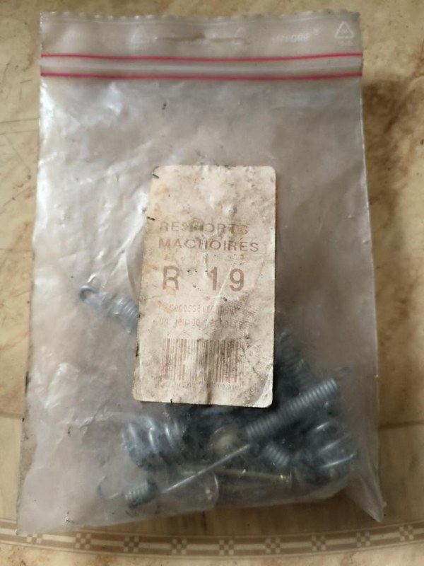 RENAULT 19 (R19) - 1 RENAULT 19 (R19) - 1