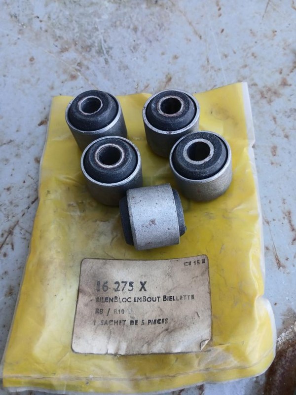 RENAULT 8 (R8) - 1 RENAULT 8 (R8) - 1