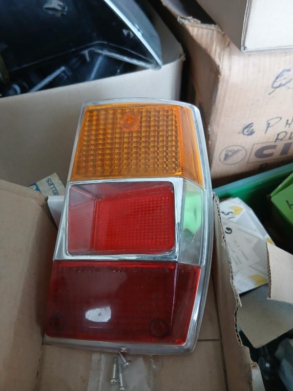 RENAULT 6 (R6) - 1 RENAULT 6 (R6) - 1