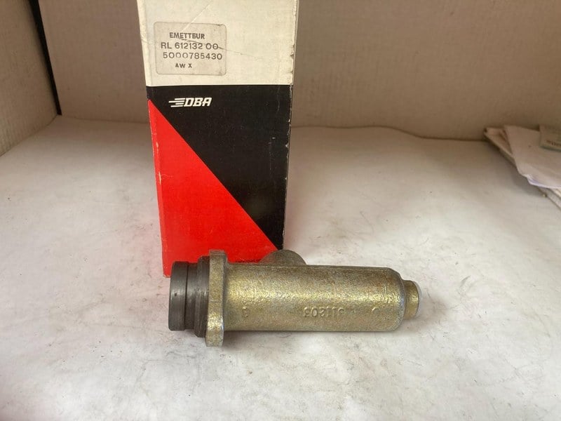 RENAULT SG2 - 2 RENAULT SG2 - 2